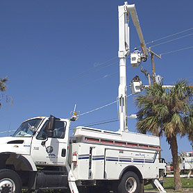 Photo courtesy of FEMA. This picture shows actual disaster site work conditions and may not illustrate proper safety and health procedures.