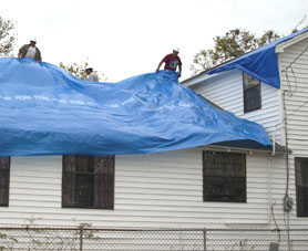 Photo courtesy of FEMA. This picture shows actual disaster site work conditions and may not illustrate proper safety and health procedures.
