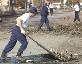 Photo courtesy of FEMA. This picture shows actual disaster site work conditions and may not illustrate proper safety and health procedures.