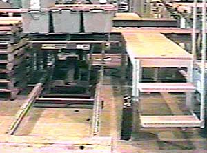 Image of fully adjustable palletizing workstations